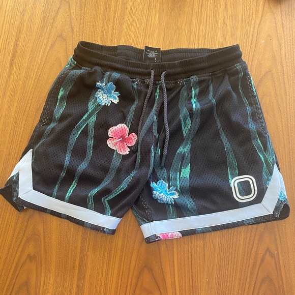 Overtime Flower ‘Paradise’ Shorts - Picture 1 of 3